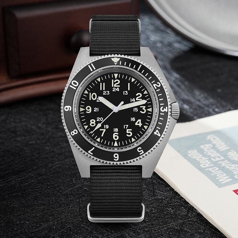 นาฬิกาควอตซ์ Watchdives รุ่น W - Jewelry For Watches บทวิจารณ์และราคา